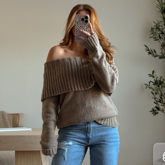 Sweaters - Womens Off The Shoulder Sweater